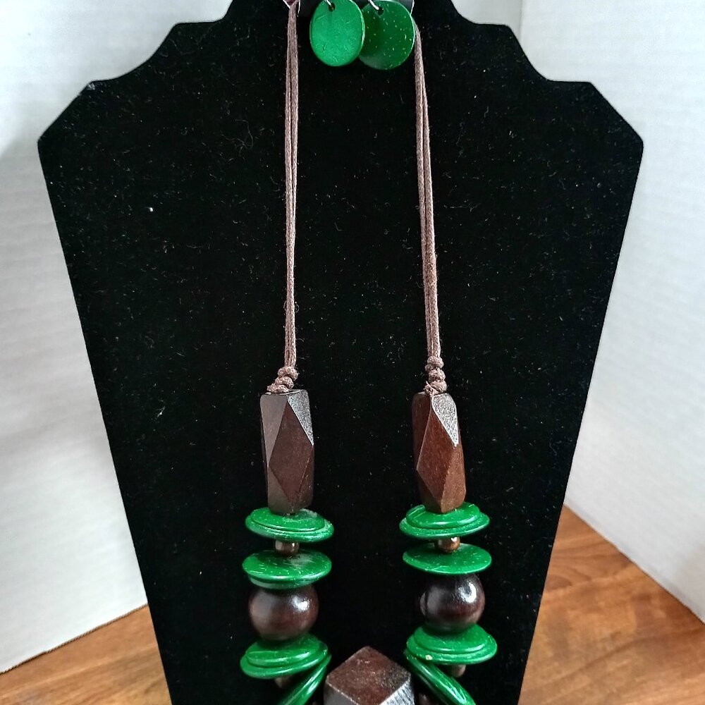 New Paparazzi Costume Jewelry Necklace with Earrings Green Brown